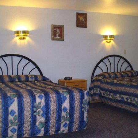 Parkway Motel Ред-Уинг Номер фото