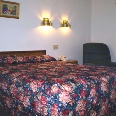 Parkway Motel Ред-Уинг Номер фото